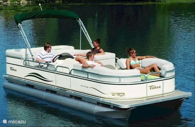 In den Golf von Mexiko können Sie eine Pontonboot zu mieten. Hier können Sie sehen fast immer Seekühe und Delfine.