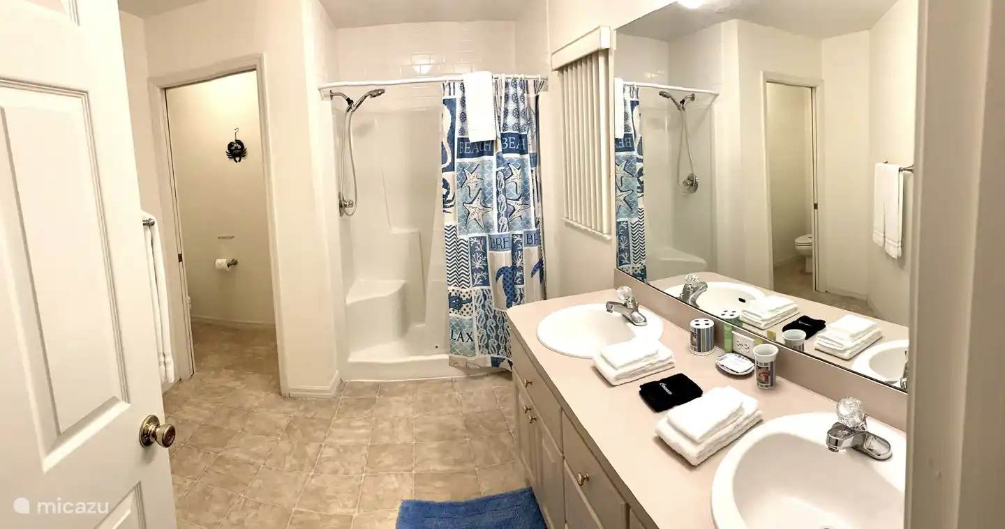 Badezimmer Hauptschlafzimmer