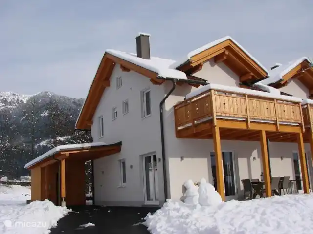 Haus Fingerhut huren in Oostenrijk, Karinthië, Kötschach-Mauthen - vakantiehuis Haus Fingerhut in de sneeuw!