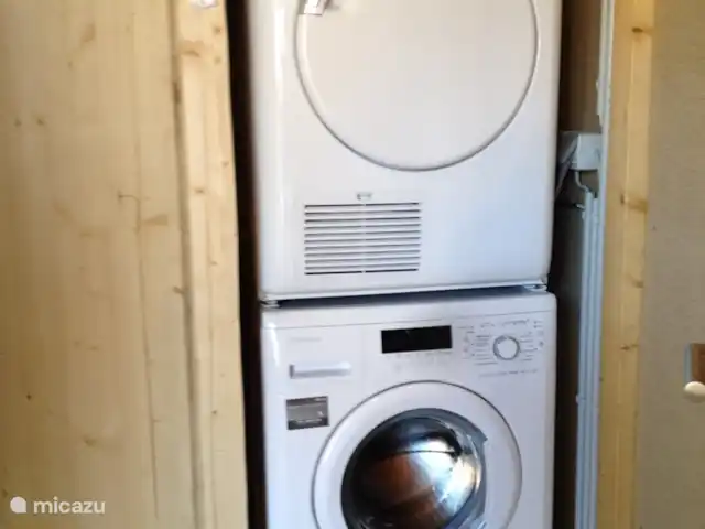 Haus Fingerhut huren in Oostenrijk, Karinthië, Kötschach-Mauthen - vakantiehuis Alles wordt lekker schoon en droog middels deze wasmachine en droger.