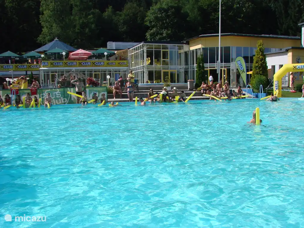 Belle baignade à Aquarena.