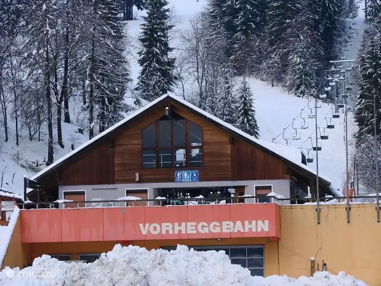 Avec le télésiège près de la maison pour une belle descente.