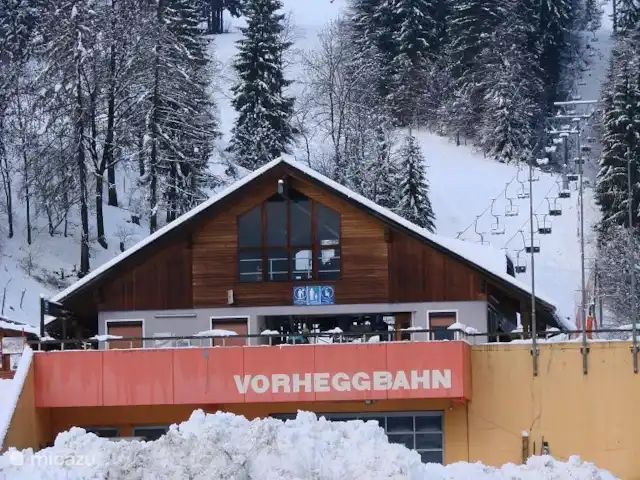 Haus Fingerhut huren in Oostenrijk, Karinthië, Kötschach-Mauthen - vakantiehuis Met de stoeltjeslift vlakbij de woning naar boven voor een mooie afdaling.