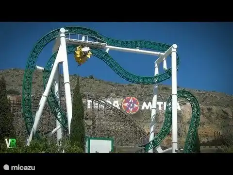 Oder besuchen Sie den Vergnügungspark: Terra Mitica Ebenfalls in Benidorm gelegen. Mit einer 20-minütigen Fahrt sind Sie bereits hier! Darüber hinaus gibt es auch einen Wasserpark nicht weit von der Villa entfernt: Aqualandia Water Park