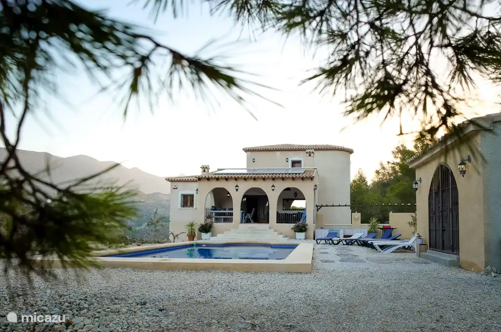 Villa Walija bei Sonnenaufgang