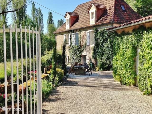 Holiday home in France, Lot, Prayssac - holiday house Ensemble Romantique