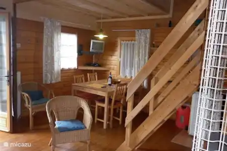 Vakantiehuis Frankrijk, Pyreneeën, Castetpugon chalet La Fougère woon/eetkamer