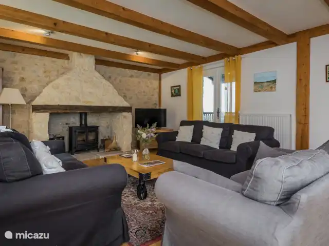 Découverte | France, Lot, Gourdon - villa Le salon