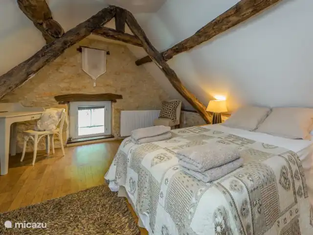 Découverte | France, Lot, Gourdon - villa Chambre