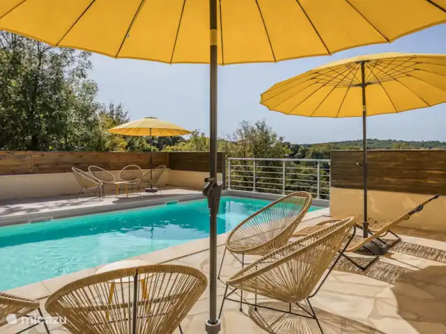 Découverte | France, Lot, Gourdon - villa Terrasse et piscine