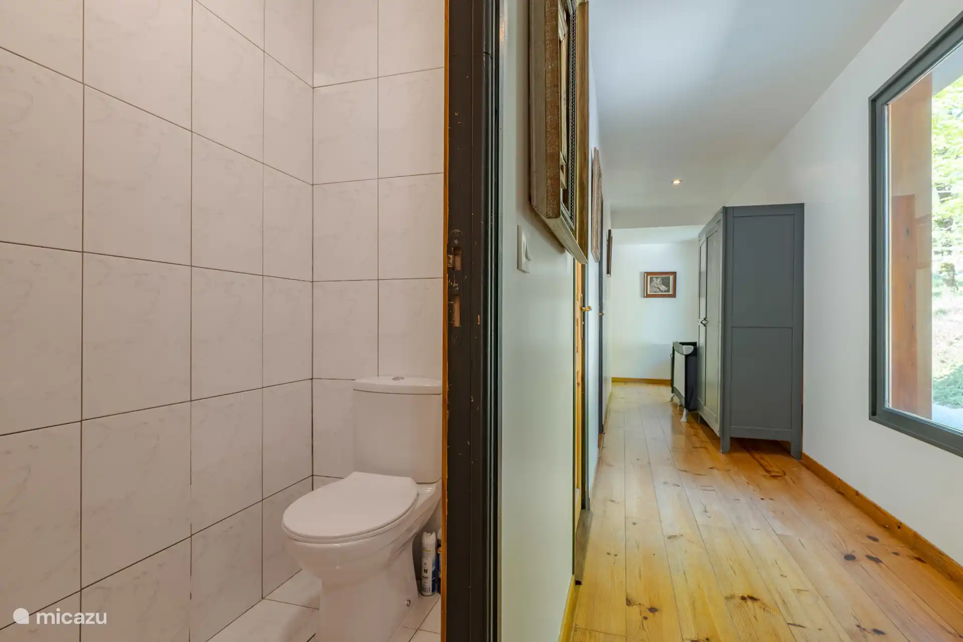 Apart toilet
