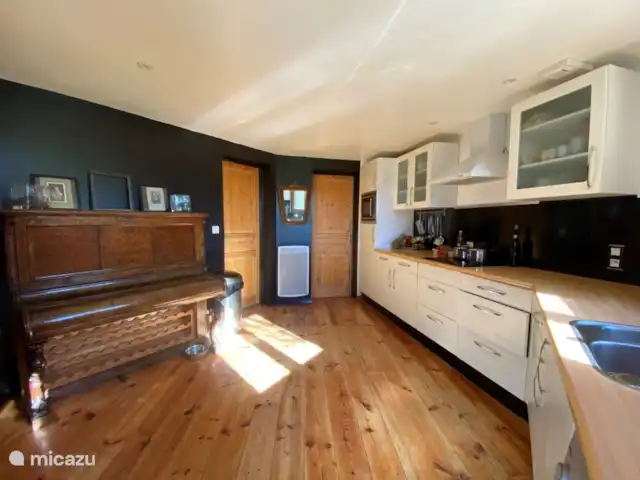 Bouyssonnet huren in Frankrijk, Lot, Lachapelle-Auzac - vakantiehuis De ruime keuken