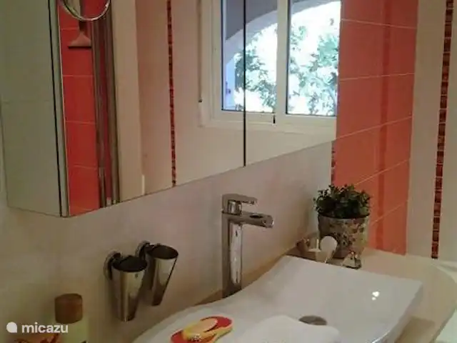 Location de Vacances Espagne, Costa Blanca, Onil, maison de vacances - Casa Olyves avec piscine chauffée Le confort et le luxe vont de pair ici.