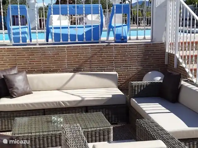 Location de Vacances Espagne, Costa Blanca, Onil, maison de vacances - Casa Olyves avec piscine chauffée Meubles de jardin