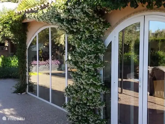 Location de Vacances Espagne, Costa Blanca, Onil, maison de vacances - Casa Olyves avec piscine chauffée Accès au salon