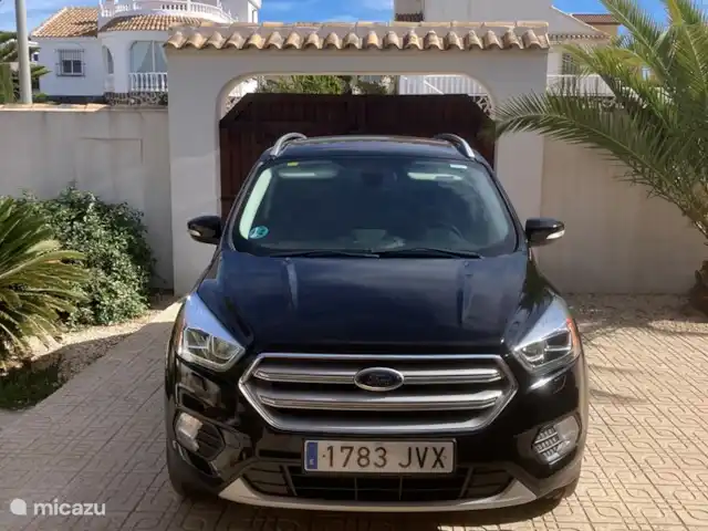 Villa Delfín en España, Costa Cálida, Mazarrón - villa En lugar del Peugeot Patner, ahora existe el Ford Kuga.