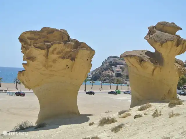 Villa Delfín en España, Costa Cálida, Mazarrón - villa Las Erosiones de Bolnëuvo se pueden ver a corta distancia.