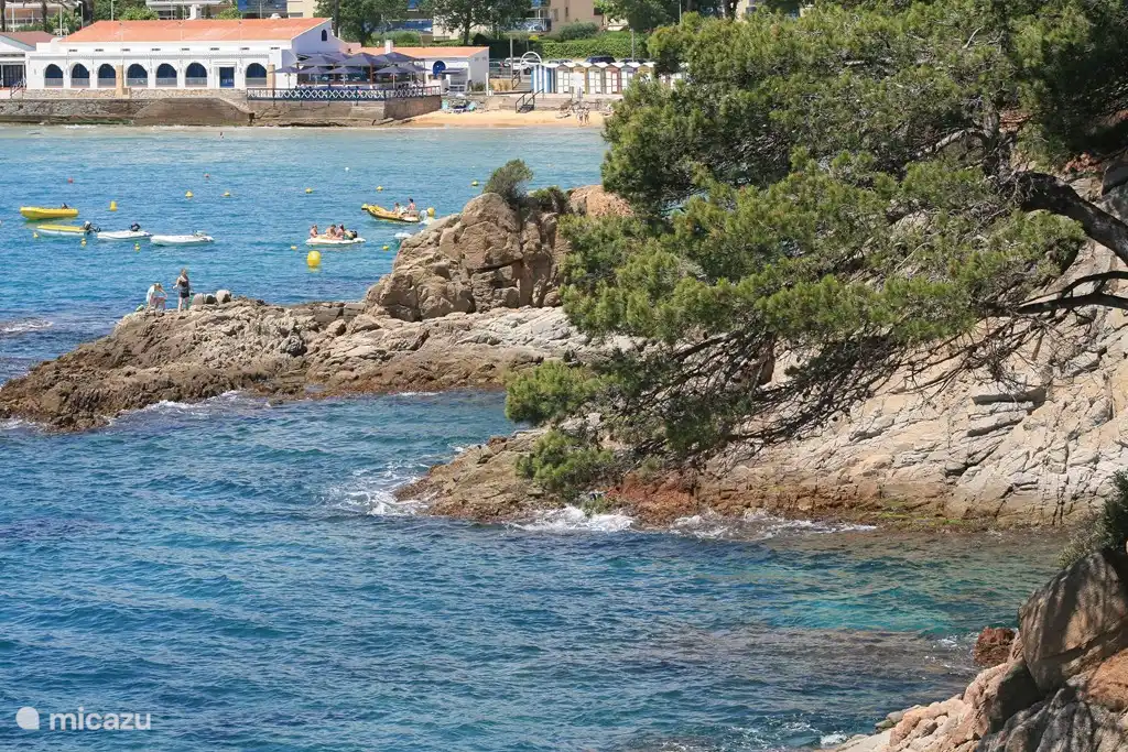 In der Nähe Bucht von S'Agaró nur 4 km von der Villa entfernt.