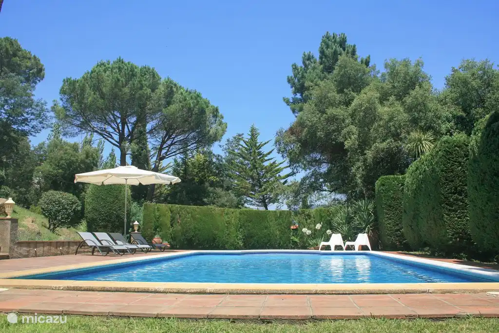 Pool mit Privatsphäre