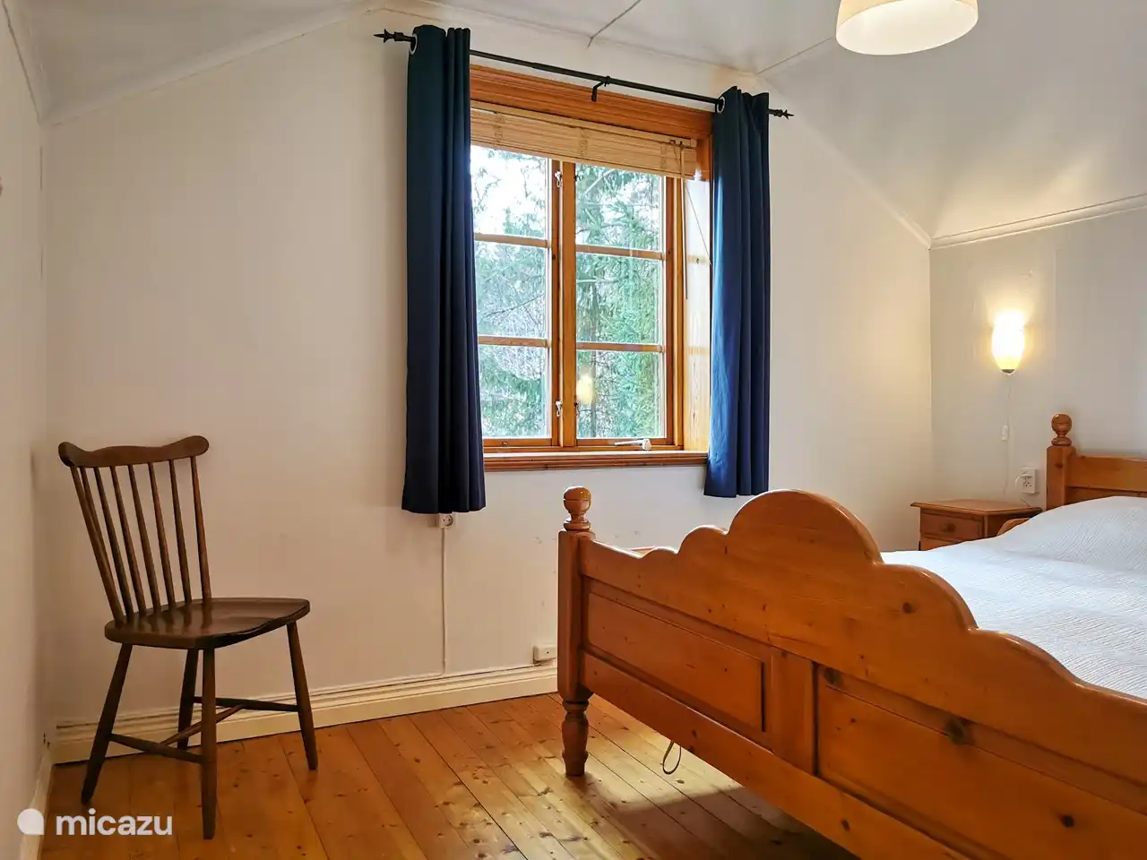 ein Doppelzimmer im Obergeschoss