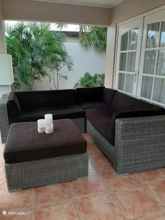 Veranda met lounge 