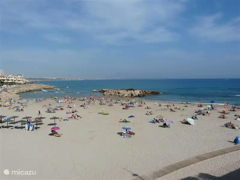 Playa Flamenca, für Sonnenanbeter und Kinderparadies.