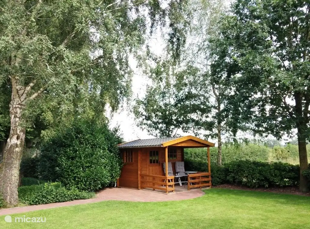 Der Pavillon im Garten