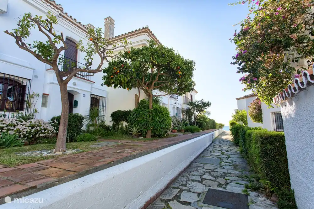 Laguna Beach in Estepona, Costa del Sol huren? Micazu