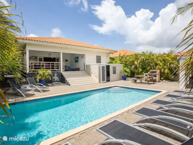 Villa Noucasa | Curaçao, Banda Ariba (est), Jan Thiel - villa piscine avec de jolies chaises longues