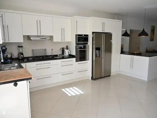 Villa Noucasa | Curaçao, Banda Ariba (est), Jan Thiel - villa aménagement de la cuisine en janvier 2024