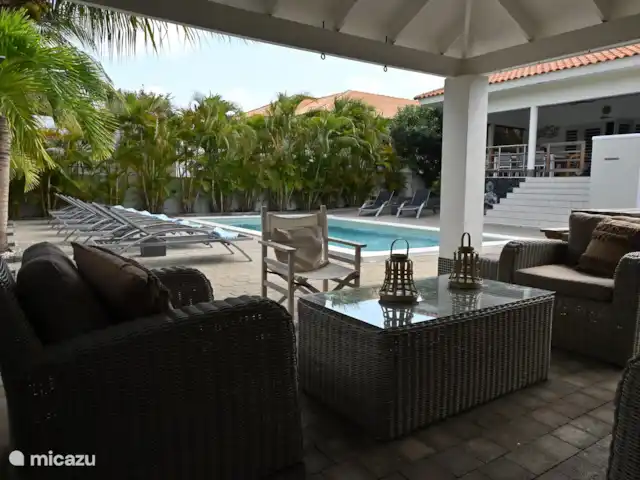 Villa Noucasa | Curaçao, Banda Ariba (est), Jan Thiel - villa rafraîchissement du salon janvier 2024