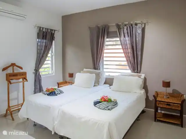 Villa Noucasa | Curaçao, Banda Ariba (est), Jan Thiel - villa la chambre parentale avec salle de bain