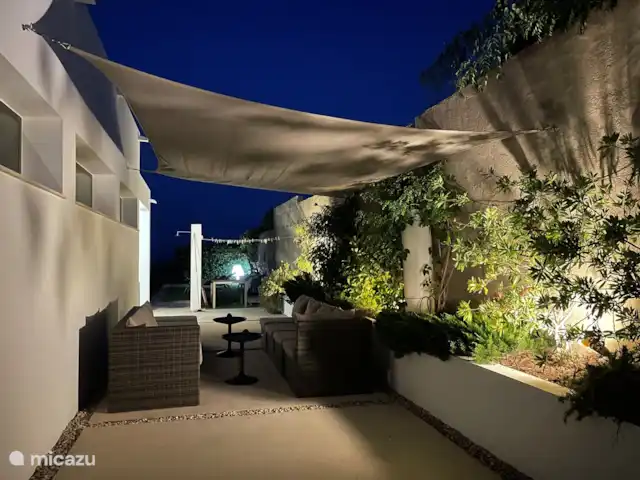 casa la fustera en España, Costa Blanca, Calpe - villa ¡Y también un buen lugar para sentarse por la noche!