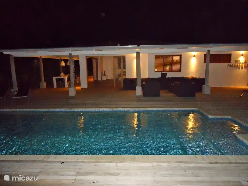 Villa Piscadera bei Nacht
