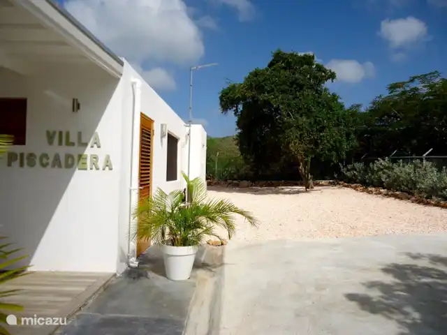 Villa Piscadera | Curaçao, Curaçao-Centre, Piscadera - villa Entrée et terrain de jeu spacieux sur place