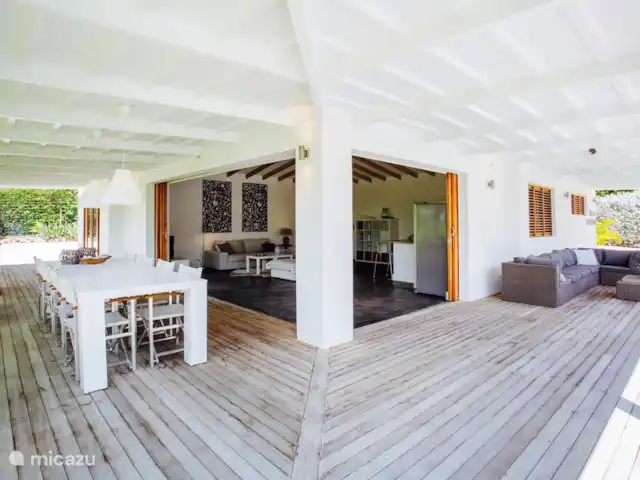 Villa Piscadera | Curaçao, Curaçao-Centre, Piscadera - villa Terrasse couverte avec espaces ombragés à toute heure de la journée