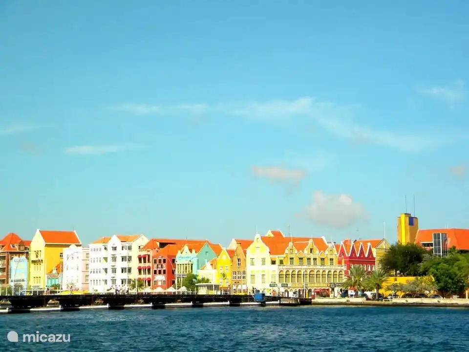 Das Zentrum von Willemstad ist nur 5 Autominuten entfernt