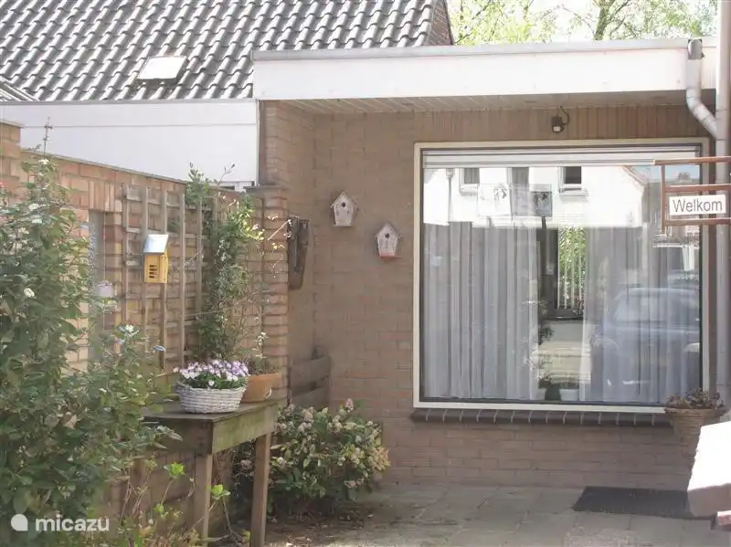 Front-Wohnung mit Auffahrt.