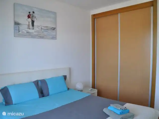 Location de Vacances Portugal, Costa de Prata, São Martinho do Porto, appartement - Appartement - Sao Martinho do Porto Chambre avec lit double et placard spacieux