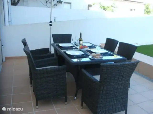 Algarve Fuseta | Portugal, Algarve, Fuzeta - appartement Repas en plein air confortable, 6 chaises disponibles