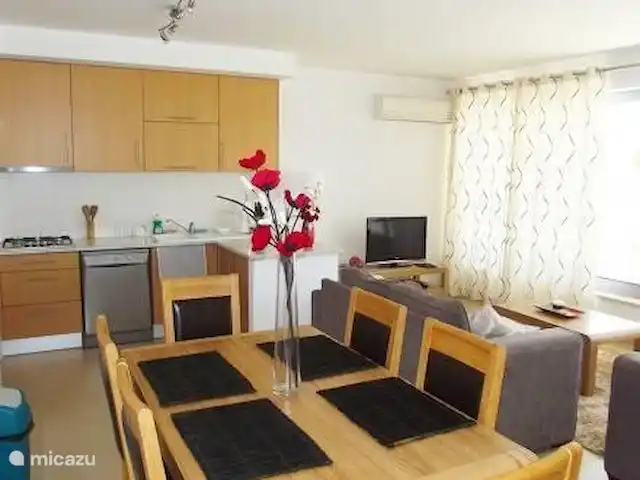 Algarve Fuseta | Portugal, Algarve, Fuzeta - appartement Salon confortable avec beaucoup de lumière et vue sur la Ria Formasa