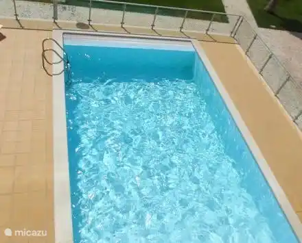 Vista superior de la piscina.