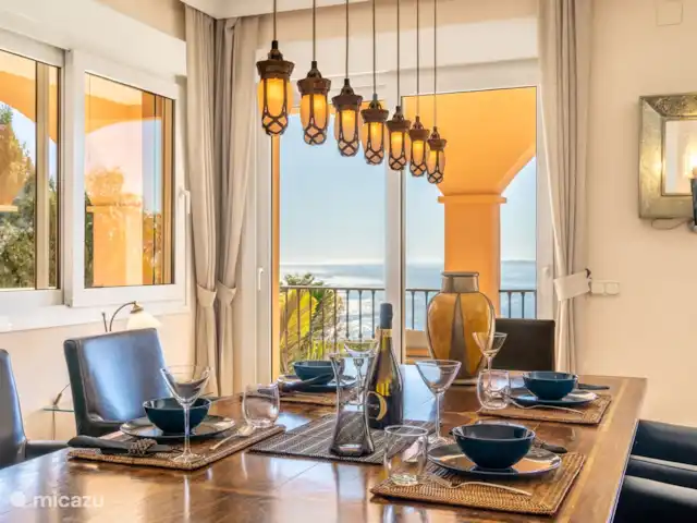 Villa de luxe avec vue mer panoramique | Espagne, Costa del Sol, Benalmádena - villa Table à dinner