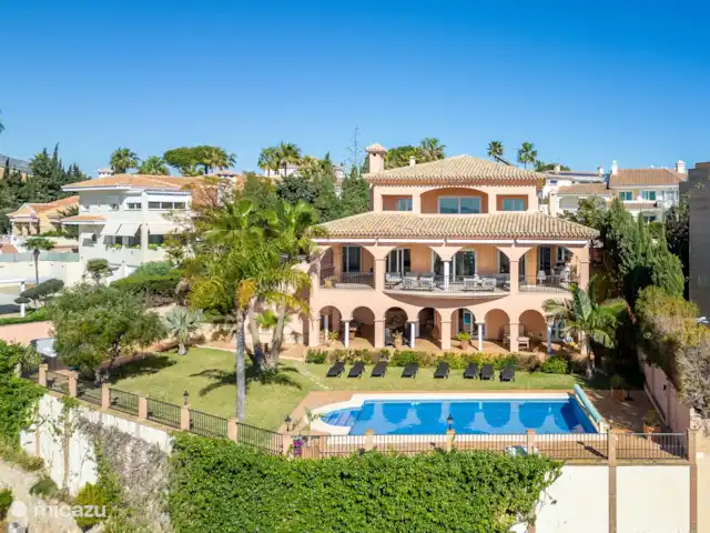 Villa de luxe avec vue mer panoramique | Espagne, Costa del Sol, Benalmádena - villa Arches et piliers