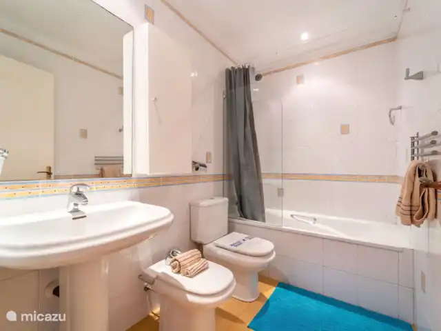 Villa de luxe avec vue mer panoramique | Espagne, Costa del Sol, Benalmádena - villa Salle de bains invité