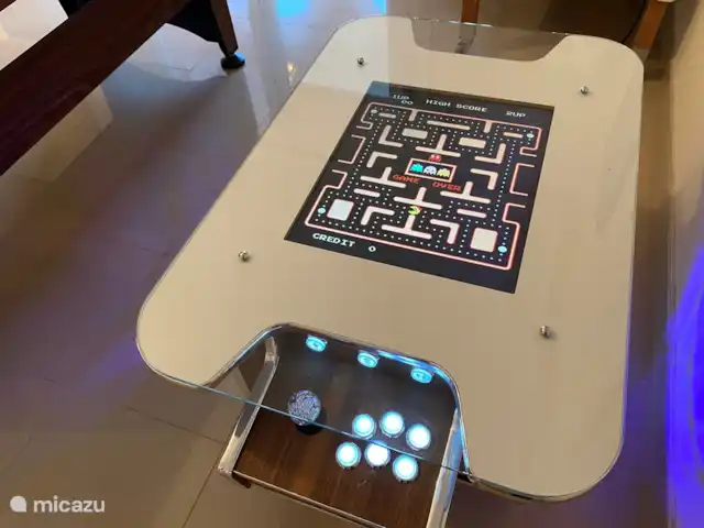 Villa de luxe avec vue mer panoramique | Espagne, Costa del Sol, Benalmádena - villa Retour au Pac Man des années 80 ! Jeux d'arcade classiques.