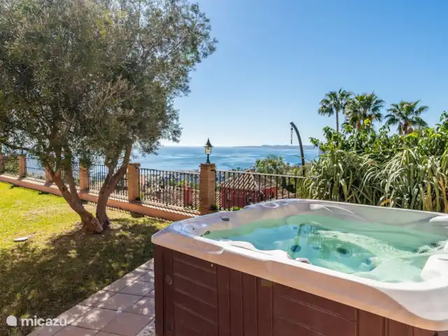 Villa de luxe avec vue mer panoramique | Espagne, Costa del Sol, Benalmádena - villa Jacuzzi