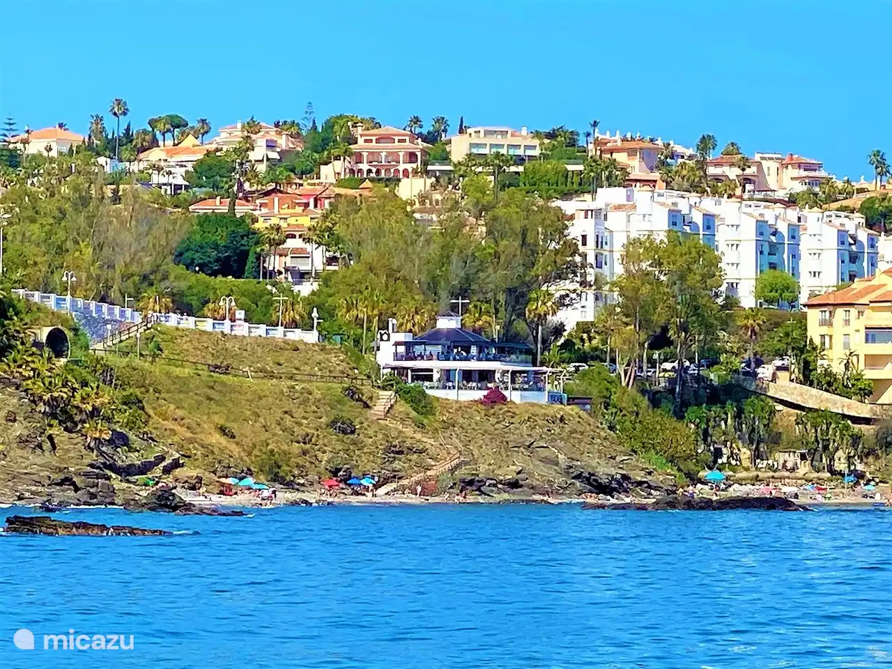 Villa en las colinas sobre Playa de las Yucas.