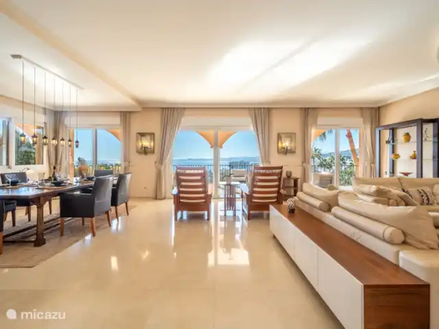 Villa de luxe avec vue mer panoramique | Espagne, Costa del Sol, Benalmádena - villa Salon