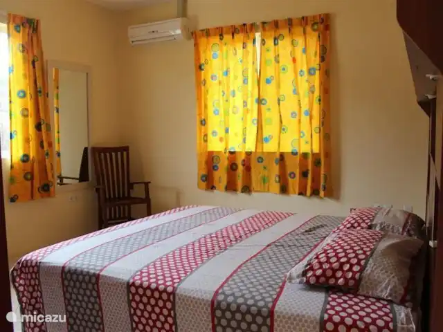 Kunuku Abou-B | Curaçao, Banda Abou (ouest), Daniel - appartement Les chambres sont équipées d'armoires et de climatiseurs.